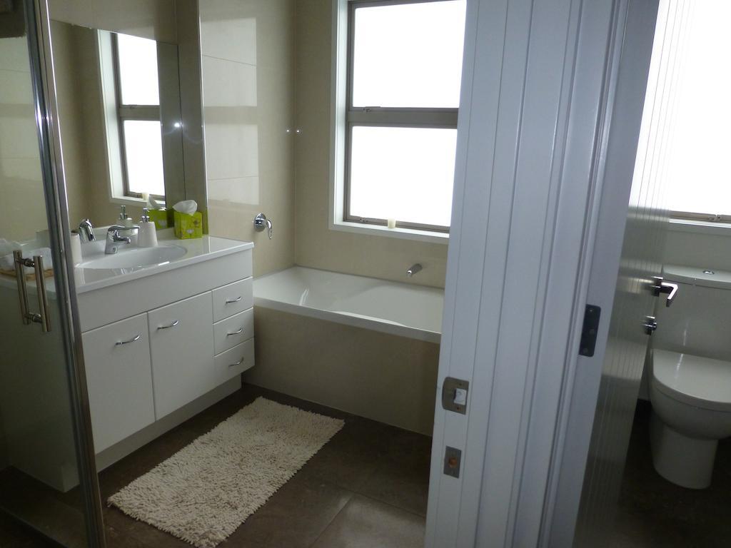 Harbour Drive B&B Matarangi Room photo